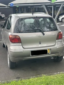 Toyota Yaris 1.0 ( ano 2005)