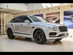 Bentley Bentayga 3.0 HYBRID 449