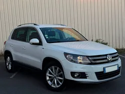 VOLKSWAGEN TIGUAN 2.0 TDi BlueMotion 110 LOUNGE