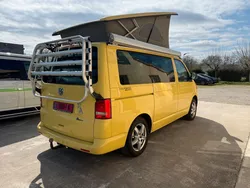 T5 California Beach 140 ch - Première main - Lit comfort sommier - Barre de toit - Carnet Full Vw - Porte-vélo - Webasto - Store - Garantie 1 an Europe - Uniquement sur RDV