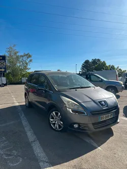 PEUGEOT 5008 I 1.6 HDI 112 cv 7 PLACES