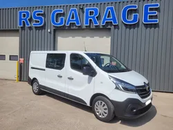 RENAULT TRAFIC L2H1 FOURGON 2.0 Blue DCI 120 GRAND CONFORT CABINE APPROFONDIE FIXE 06 PLACES comme NEUF avec HABILLAGE BOIS COMPLET / IMMATRICULÉ MAIS JAMAIS ROULÉ / 137 KMS ( Prix Vente 30 990 HT )