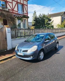 Clio iii 1.5 85cv nickel/4 vitres électrique/distribution ok vidange ok