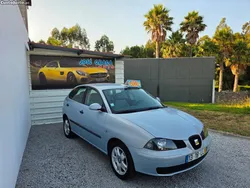 Seat Ibiza 1.2i 65Cv 12/2002