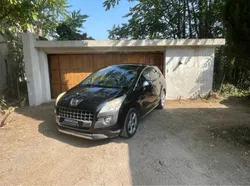 PEUGEOT 3008 1.6 HDi 110ch pack premium toit panoramique / grand écran