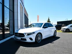 Mercedes CLASSE A 250 224 CV TYPE PROGRESSIVE LINE VIRTUAL COCKPIT CAMERA GPS BLUETOOTH CARPLAY SIEGES CHAUFFANTS FRONT ASSIST LINE ASSIST JANTES ALU 19′ AMG