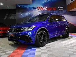 Volkswagen Tiguan Black R-Line 2.0 TDI 200 DSG 4Motion GPS Virtual Attelage IQ Light TO ACC Parc Assist Side Hayon Cuir JA 19
