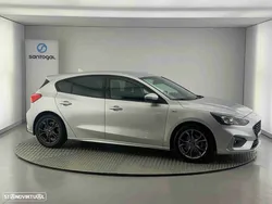 Ford Focus 1.0 EcoBoost ST-Line X