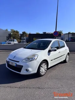 Renault Clio 1.5 DCI 70CH EXPRESSION PHASE 2/ PREMIÈRE MAIN/ 5 PORTES