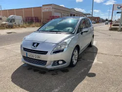 PEUGEOT 5008 1.6 THP Sport Pack