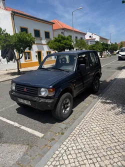 Mitsubishi Pajero 2.5