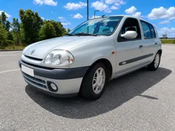 Renault Clio 1.6 16v initiale paris