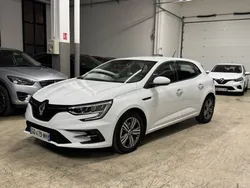 Renault Mégane IV Berline Blue dCi 115 EDC Evolution