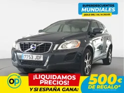 VOLVO XC60 T5 Momentum Aut. 245