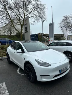 Tesla Model Y Long Range Dual Motor AWD