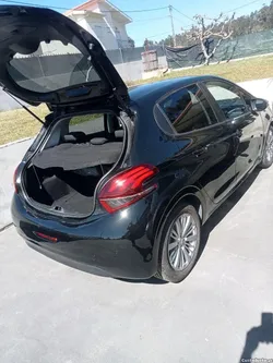 Peugeot 208 style