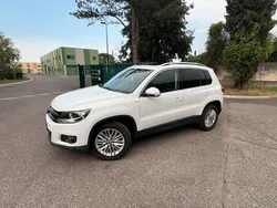 Volkswagen Tiguan 2.0 TDI 140CH Bluemotion Technology FAP Sportline Business 4Motion DSG7 entretien à jour avec carnet entretien chez Volkswagen