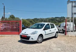 Renault clio 1.2 75 ch tomtom