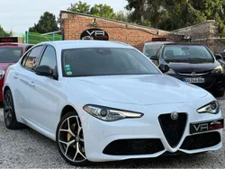 Alfa romeo giulia 2.2 jtd véloce q4 190ch boîte auto / suivie complet / grand gps / cuir chauffant / caméra /jante / regulateur / line assist / garantie / sport