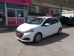 208 Essence "79.000Kms" "1ere MAIN" Année 2018