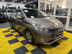 Peugeot 208 1.6 VTI 120 cv Allure boite automatique 5 portes jantes alu semi cuir GPS 1ere mains