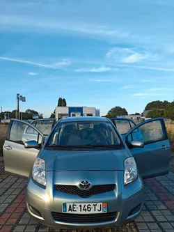 TOYOTA YARIS 1.3 VVTi 16V 100 Ch CONFORT STOP & START