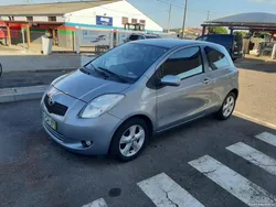 Toyota Yaris Sedan 3 portas 1.3