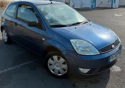 Ford Fiesta 1.3 Essence 70ch – 111000 km – Contrôle technique OK