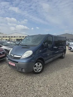 Opel vivaro 2.0 cdti 115 ch l2h1 9 places pack nav/clim - 155 000 kms - 02/2014