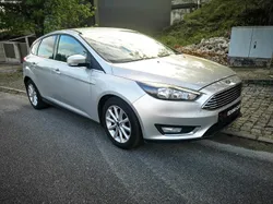 Ford Focus 1.0 SCTI 125cv TITANIUM c/ GPS - Utilitário Nacional c/ Garantia -