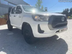 Toyota Hilux 2.4 D-4D 4WD CD CH