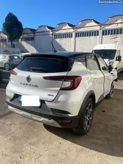 Renault Captur II 1.6i (E-Tech Plug-In Hybrid)