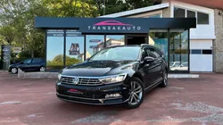 Volkswagen PASSAT 2.0 Carat 4Motion / SIÈGES ET VOLANT CHAUFFANT / ATTELAGE ÉLECTRIQUE / CAMÉRA DE RECUL / CARPLAY