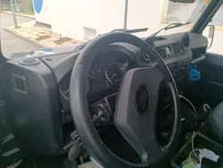 Land Rover Defender 90 Black Edition Commercial