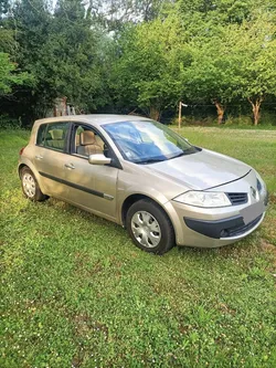 Renault Mégane II 1.4 i 98 ch propre