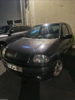 Renault Clio 1.2 8v