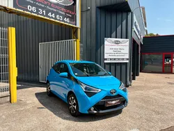 Toyota aygo II (2) 1.0l vvt-i 72 x-play première main