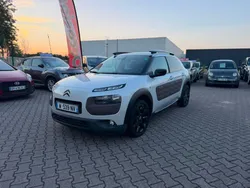 Citroën C4 Cactus HDi 100ch berline, gris marron, 4 cv, 5 portes, première mise en circulation le 07/07/2015. Boîte automatique