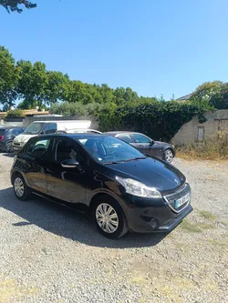 Peugeot 208 active 82