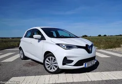 Renault Zoe (c/bateria) 51kwh experience + assentos aquecido + extras