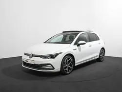 Volkswagen GOLF VIII 1.5 eTSI DSG 150 CV TYPE STYLE ACC CARPLAY CAMERA VIRTUAL COCKPIT TOIT OUVRANT SELLERIE ALCANTARA CHAUFFANTS / MASSANTS ELECTRIQUES A MEMOIRE AMBIANCE LUMINEUSE JANTES ALU 18′