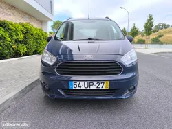 Ford Tourneo Courier 1.0 EcoBoost Titanium
