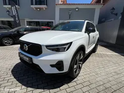 Volvo XC 40 2.0 B3 Plus Dark