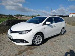 Toyota Auris 1.8 híbrido + GPL