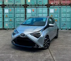 Toyota Aygo 1.0 X-Play Plus