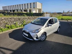 Toyota Yaris 1.0 gasolina Possiblidade de financiamento