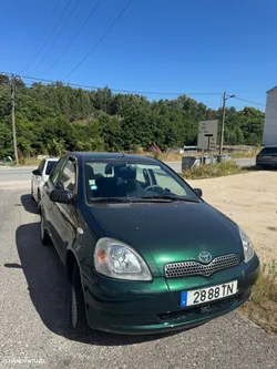 Toyota Yaris 1.0 Base