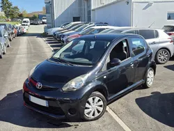 TOYOTA Aygo 5 Portes 1.0L VVTi 12V 68 cv Climatisation STYLE