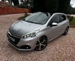 Peugeot 208 ii 1.2 110ch feline 5p /toit pano /cuir /gps full options
