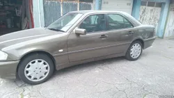 Mercedes-Benz C 200 ...